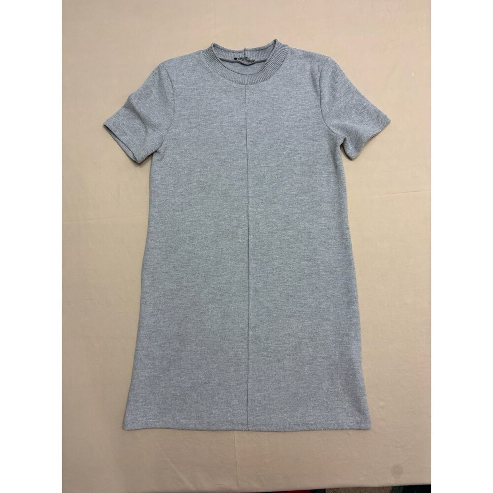 Zara Women’s Gray Short Sleeve Middle Seam Sweater Dress Size Medium